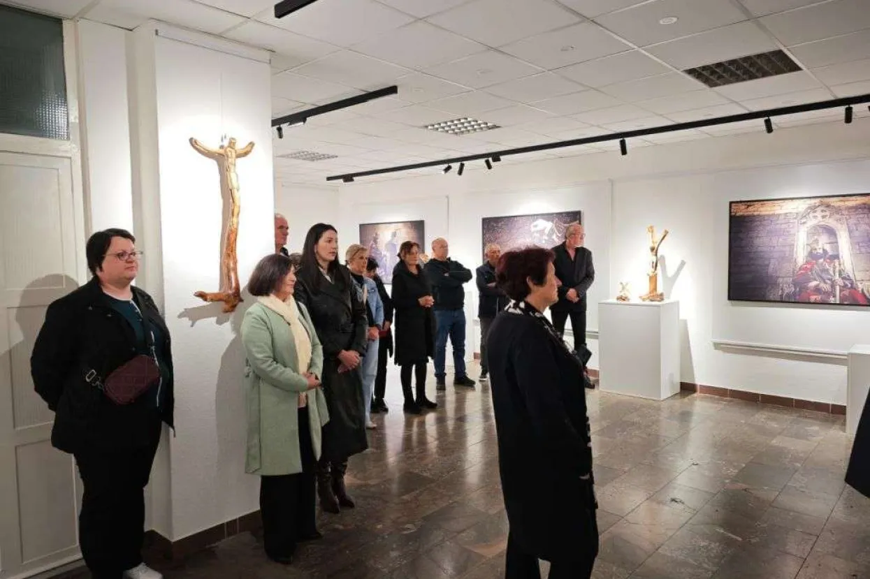 Izložba Ante Vukadina: Maslinovo drvo kao simbol hrvatske baštine