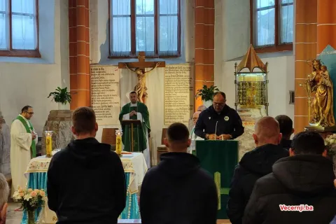 Nogometaši Zrinjskog na svetoj misi u Mainzu, trener Štimac čitao na svetoj misi