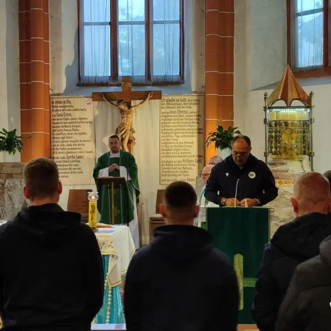 Nogometaši Zrinjskog na svetoj misi u Mainzu, trener Štimac čitao na svetoj misi