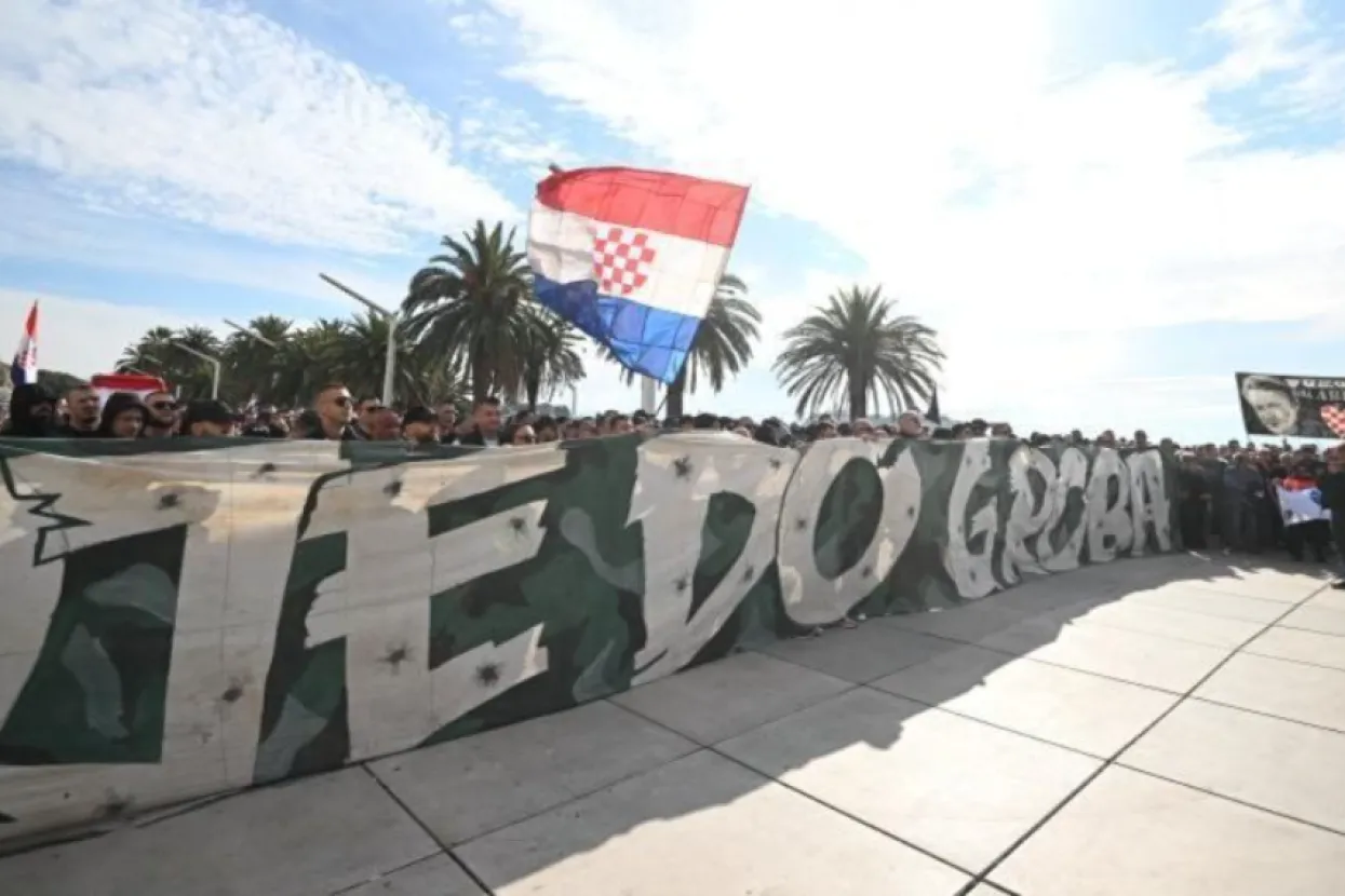 Torcidin prosvjed na splitskoj Rivi