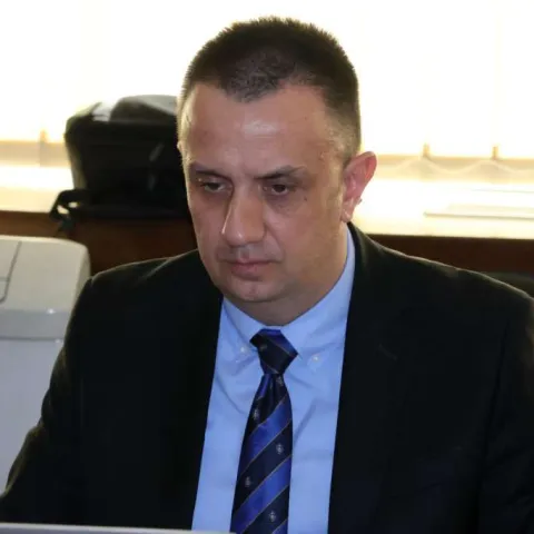 Vedran Lakić