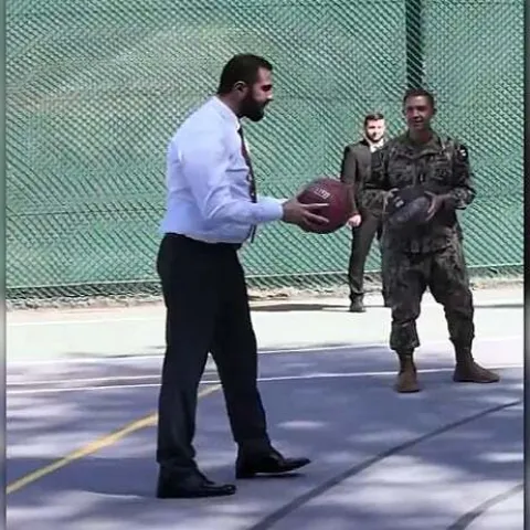 Američki generali igraju ko&scaron;arku s dojučer zakletim neprijateljem 