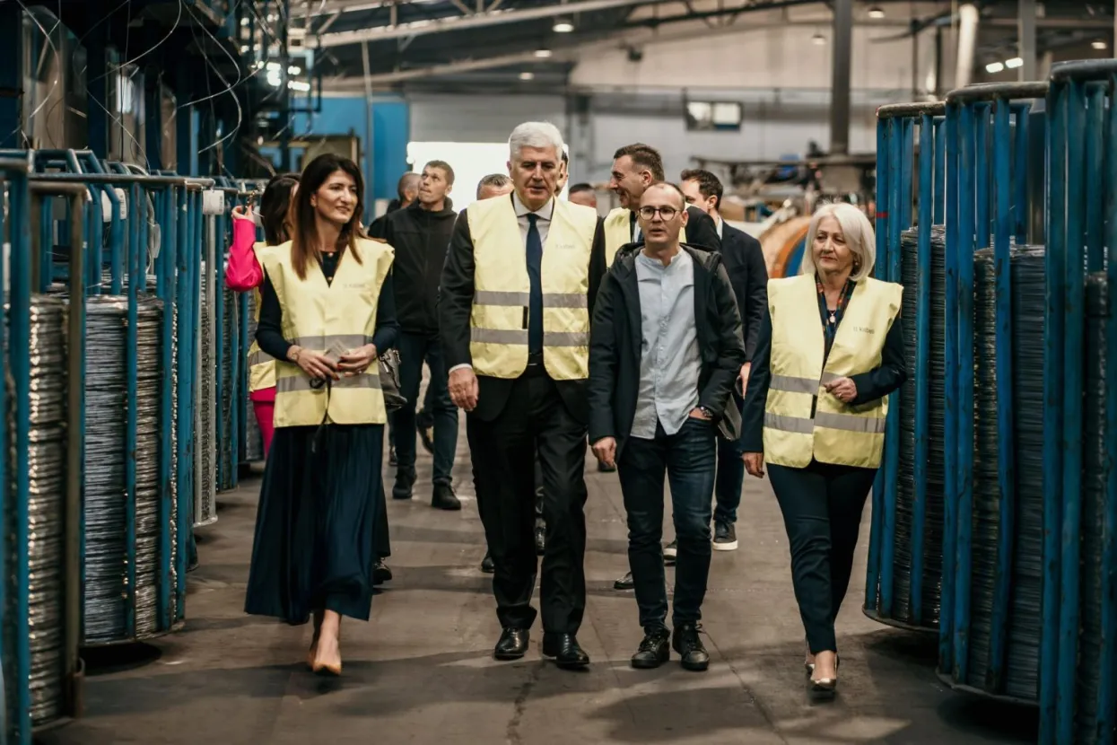 Čović i Kri&scaron;to posjetili tvrtku TT Kabeli u &Scaron;irokom Brijegu, najvećeg bh izvoznika