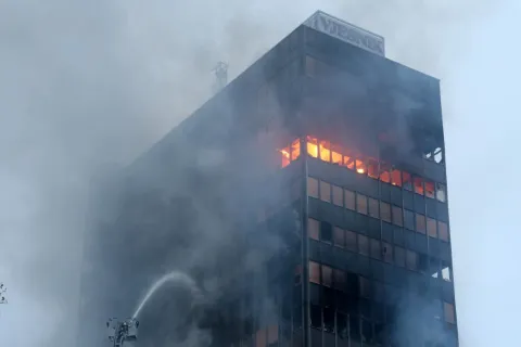 Zgrada Vjesnika u požaru