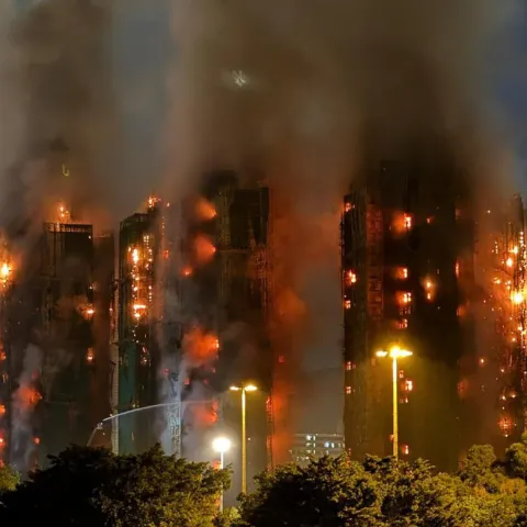 Gore neboderi u Hong Kongu