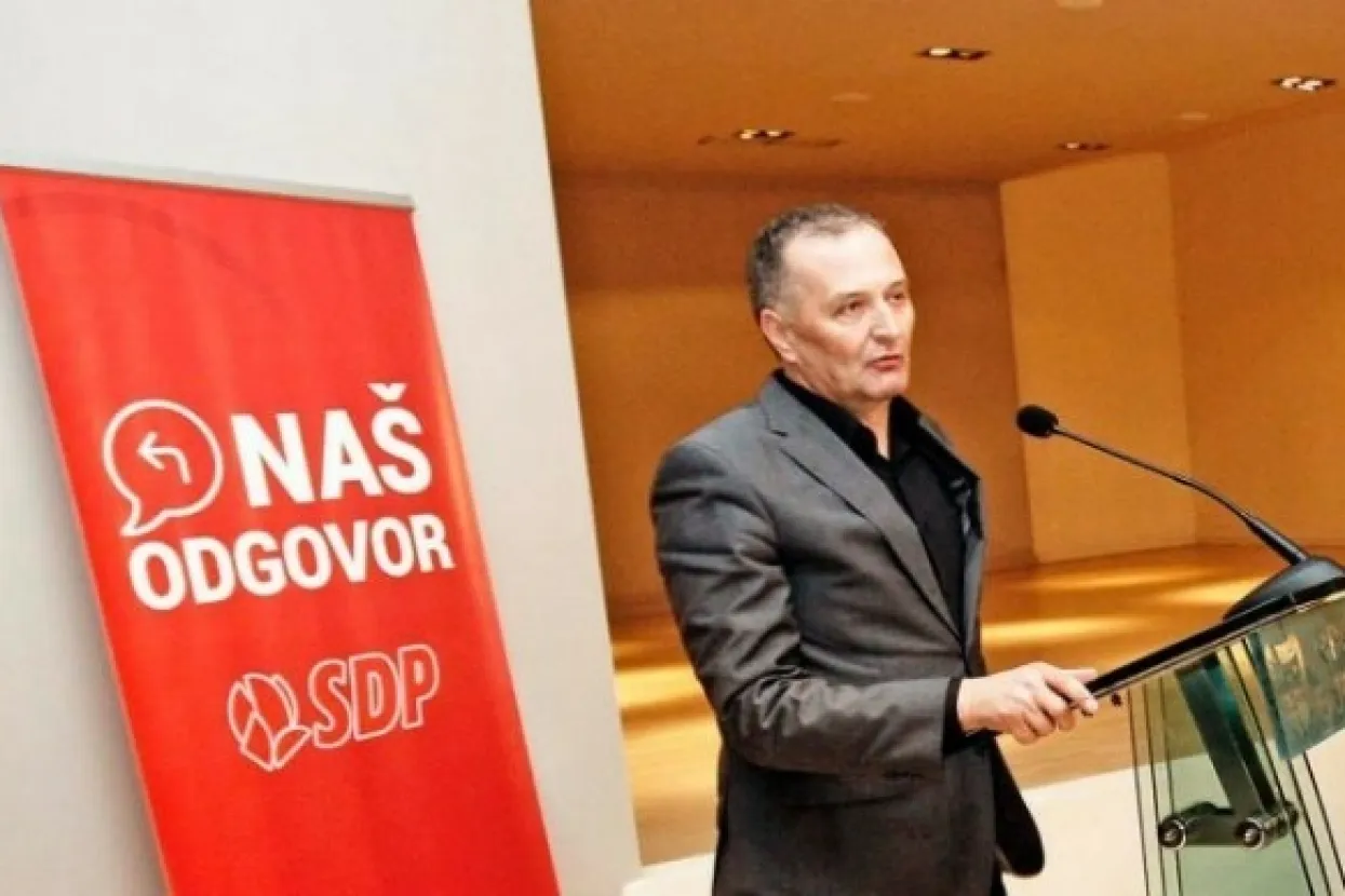 HNS: Osuđujemo skandalozan govor mržnje ministra Heleza, primitivne prijetnje i uvrede dokaz nedoraslosti