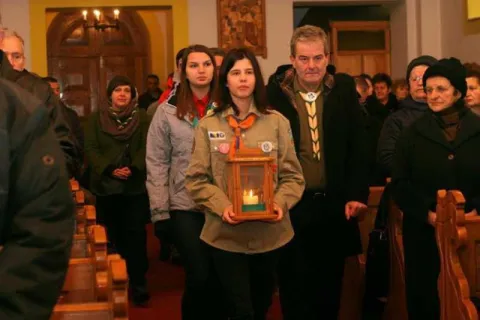 Betlehemsko svjetlo mira stiglo u Mostar: Izviđači Radobolje šire simbol nade diljem BiH