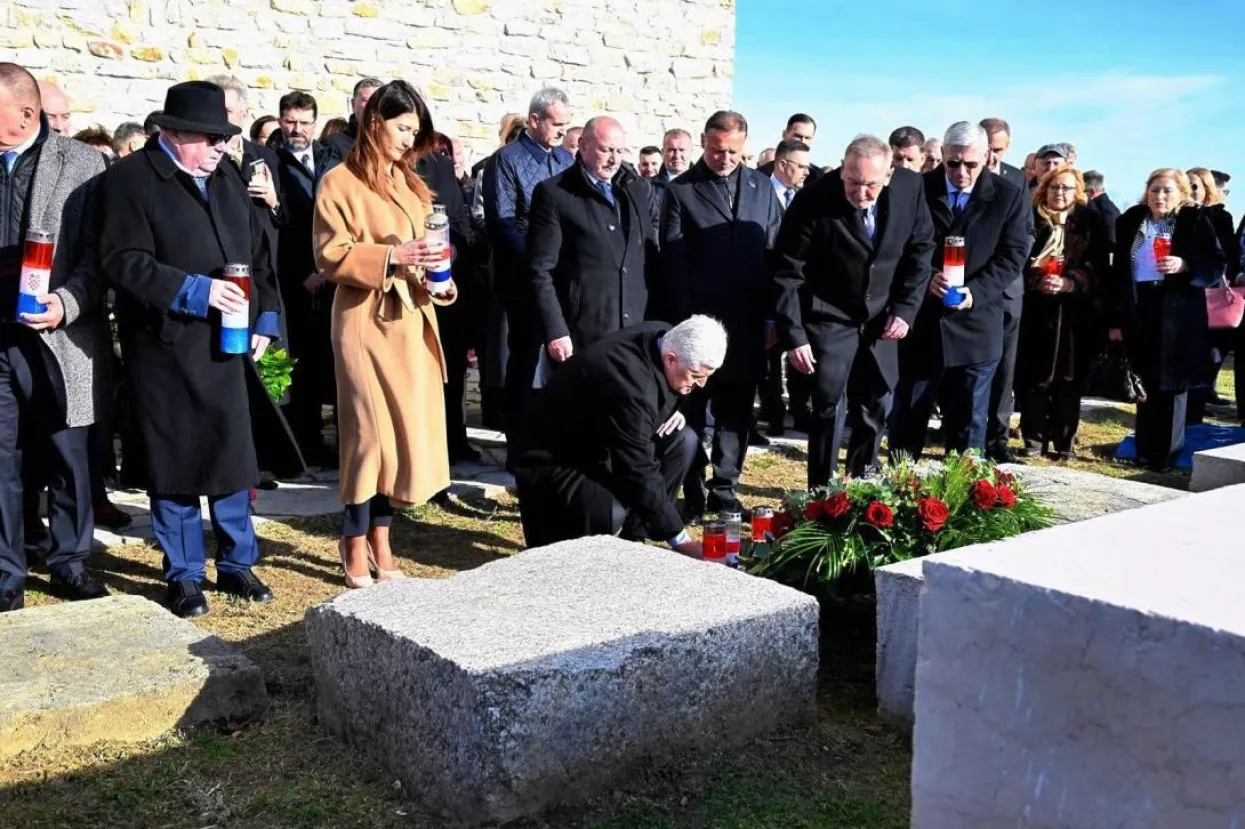Obilježena 26. godišnjica smrti predsjednika Franje Tuđmana: Čović i Filipović odali počast na Oltaru domovine