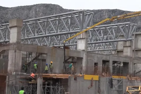 Pri kraju je prva faza radova na izgradnji olimpijskog bazena u Mostaru