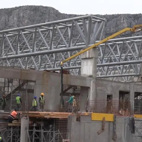 Pri kraju je prva faza radova na izgradnji olimpijskog bazena u Mostaru