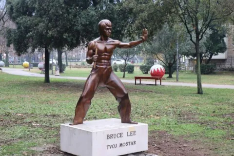 Kip Bruce Leeja u Mostaru