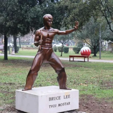 Kip Bruce Leeja u Mostaru