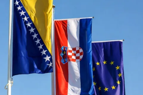 Zastave BiH, Hrvatske i EU