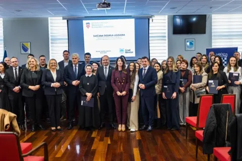 Ministarstvo demografije RH u Mostaru dodijelilo ugovore za demografske projekte