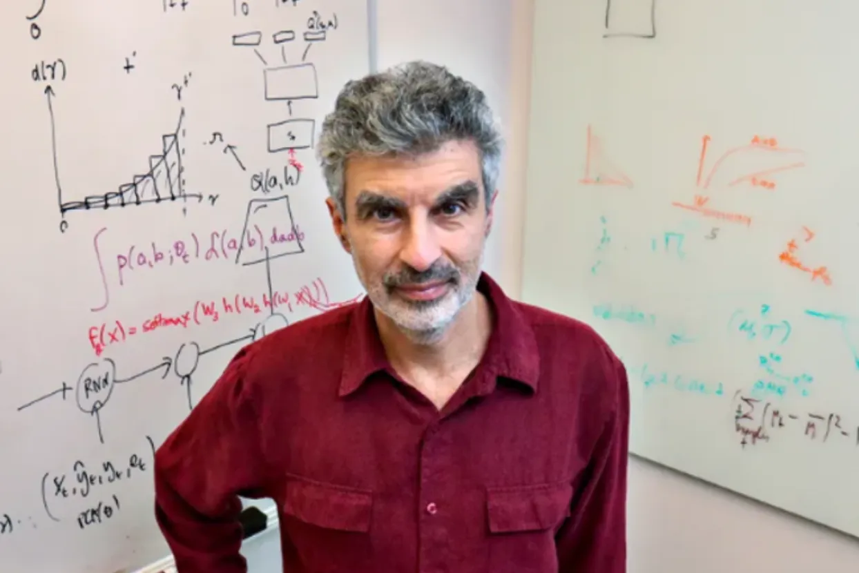 Yoshua Bengio