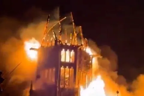 Vatra progutala simbol Amsterdama 