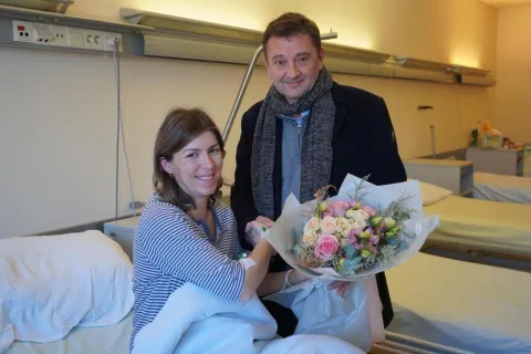 Gradonačelnik Mostara obi&scaron;ao prvu bebu rođenu u Mostaru u 2026. godini