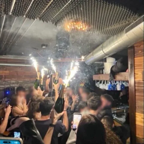 Požar u baru Le Constellation