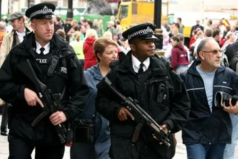 Britanska vlada otvorila službeni TikTok račun na kojem objavljuje snimke racija protiv migranata