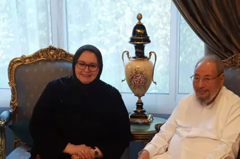 Bisera Turković s Yusufom al-Qaradawijem