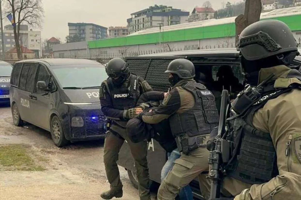 Akcija Lovac u Vitezu: Pronađena droga i oružje, uhićene tri osobe