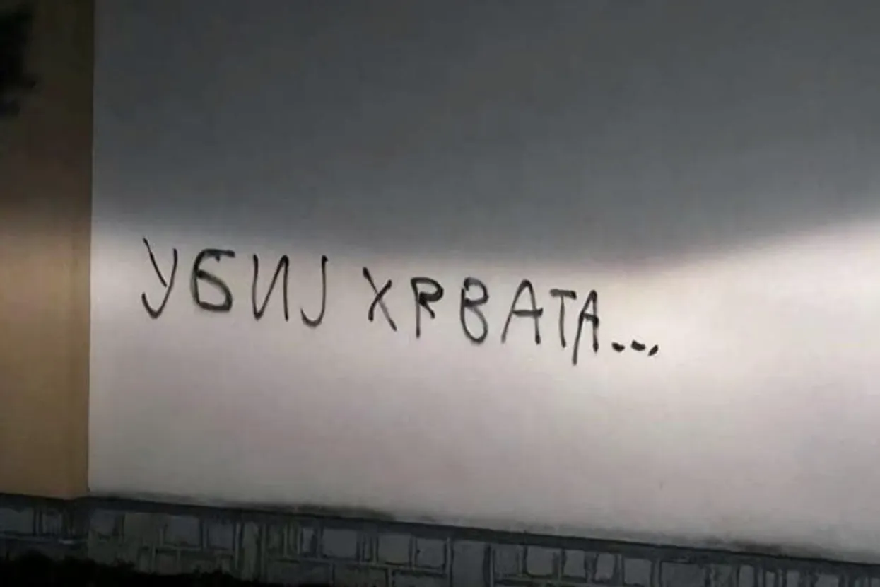 Prijeteća poruka na katoličkoj crkvi u Tesliću