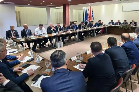 Koordinacijski sastanak HDZ-a BiH u Livnu: Suradnja s RH i razvojni projekti u fokusu sastanka
