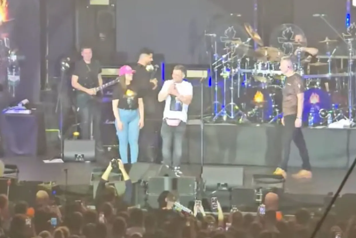 Zaruke na Thompsonovom koncertu