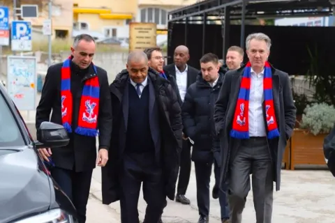 Đani Rahimić sa &scaron;alom Crystal Palacea