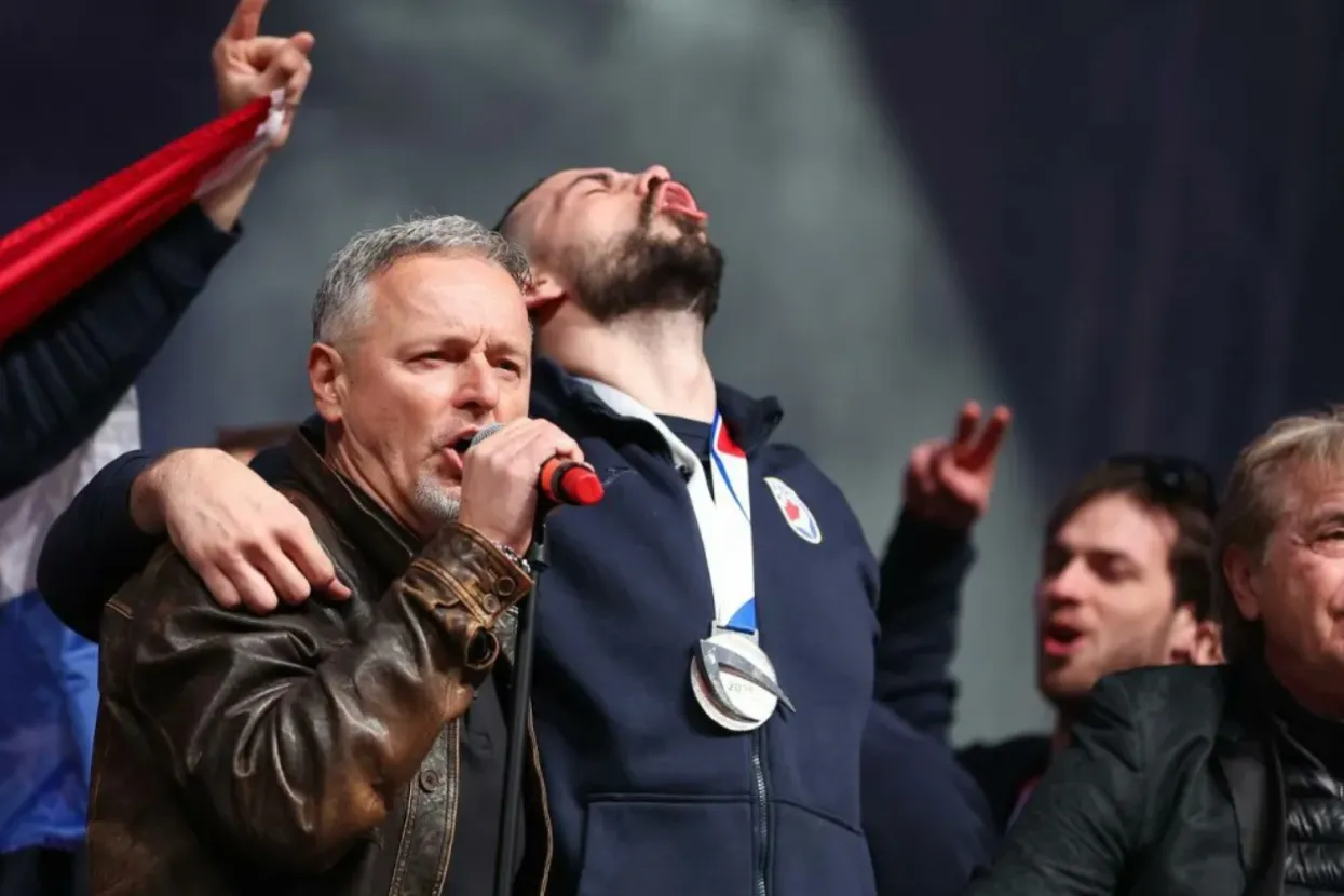 Thompson na dočeku rukometa&scaron;a