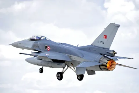 Turski F-16