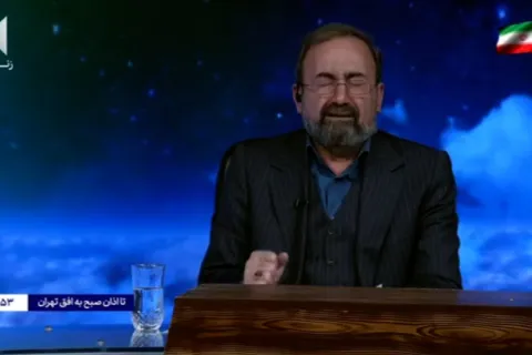 Voditelj plače za ajatolahom