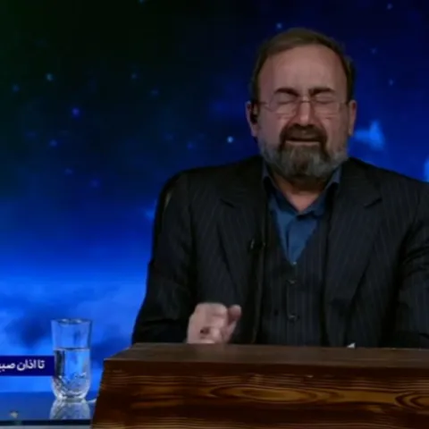 Voditelj plače za ajatolahom