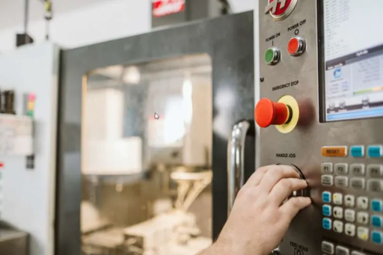 Besplatne obuke za kuhare, sobarice i CNC operatere