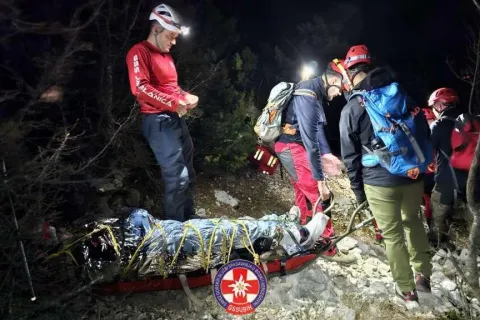 Pripadnici GSS-a spasili ozlijeđenu žensku osobu na Čvrsnici