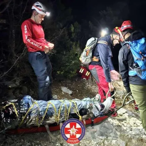 Pripadnici GSS-a spasili ozlijeđenu žensku osobu na Čvrsnici