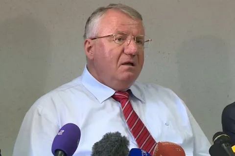 &Scaron;e&scaron;elj: Plenković bi se us*ao kad bi znao &scaron;to jo&scaron; imamo od oružja