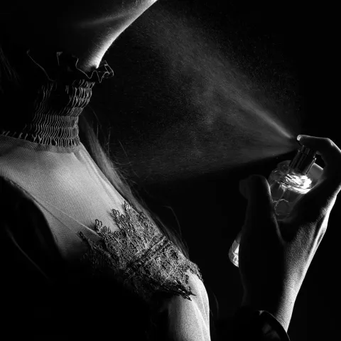 Parfem (Ilustracija)