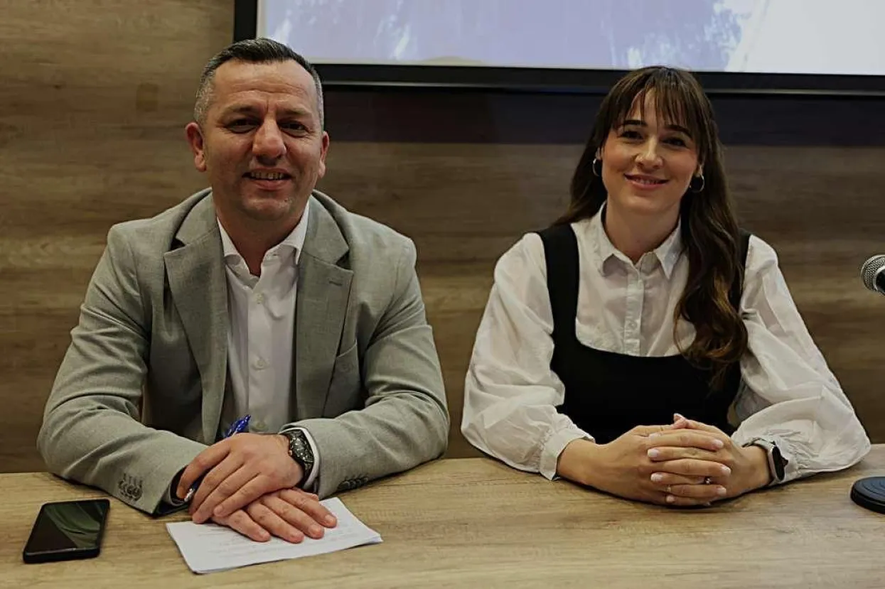 Psihologinja Martina Orman-&Scaron;koro održala je u Mostaru stručno predavanje pod nazivom "Zajedno protiv usamljenosti", s ciljem podizanja svijesti o važnosti socijalne uključenosti, te ukazivanja na izazove s kojima se osobe s Down sindromom i njihove obitelji svakodnevno susreću.