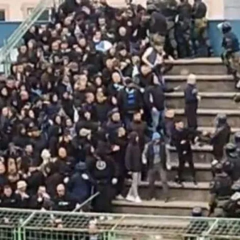 MUP ŽZH o događajima na Pecari: Sukob navijača i policije, jedna osoba uhićena