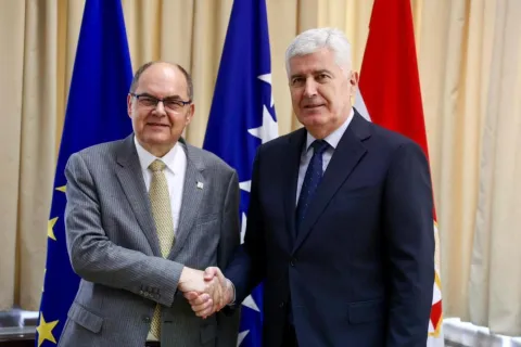 Sastanak Čovića i Schmidta