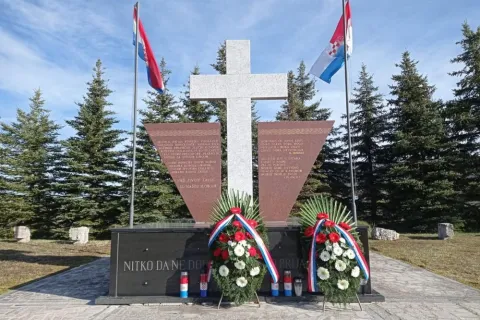 Nakon 7 dana borbe i otpora, na dana&scaron;nji dan 1992. pao je Kupres, grad-heroj