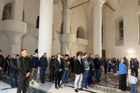 Veliki broj vjernika proslavio Vaskrs u mostarskoj Sabornoj crkvi