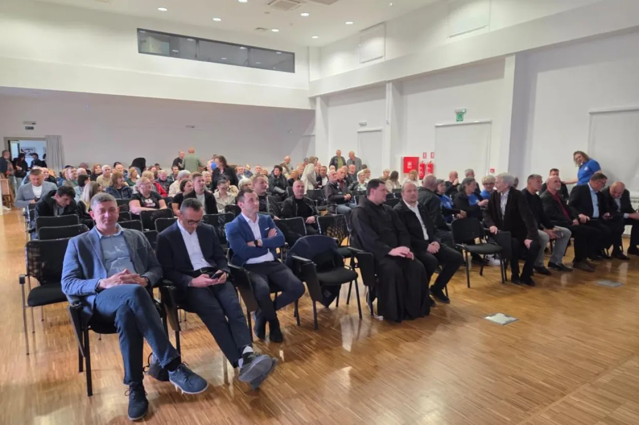 U Kninu održana promocija dokumentarnog filma ''Konjic 365 dana'' povodom 34. obljetnice utemeljenja HVO-a