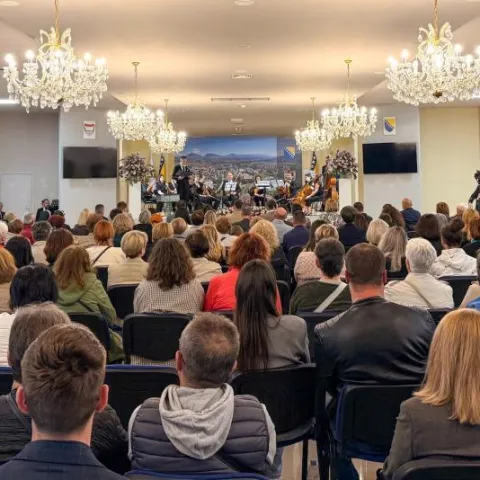 U Bugojnu svečano otvoreno Hrvatsko proljeće Sredi&scaron;nje Bosne