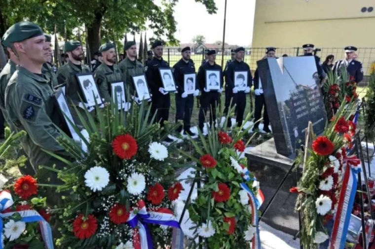 Obilježavanje 35. obljetnice ubojstva 12 policajaca u Borovu