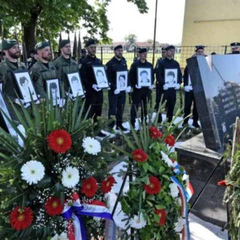 Obilježavanje 35. obljetnice ubojstva 12 policajaca u Borovu