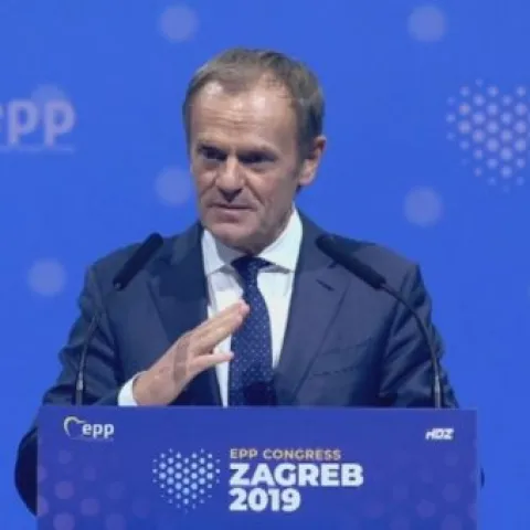 Tusk: NATO se uru&scaron;ava. Katastrofa
