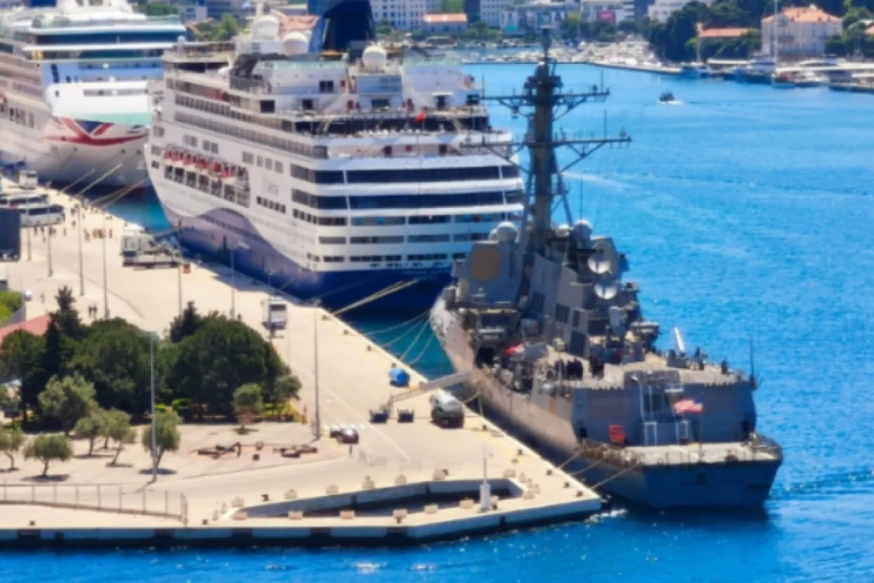 USS Oscar Austin u Dubrovniku
