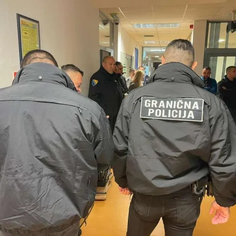 Granična policija BiH i MUP RH kod Gruda zajedno spriječili krijumčarenje 12 osoba
